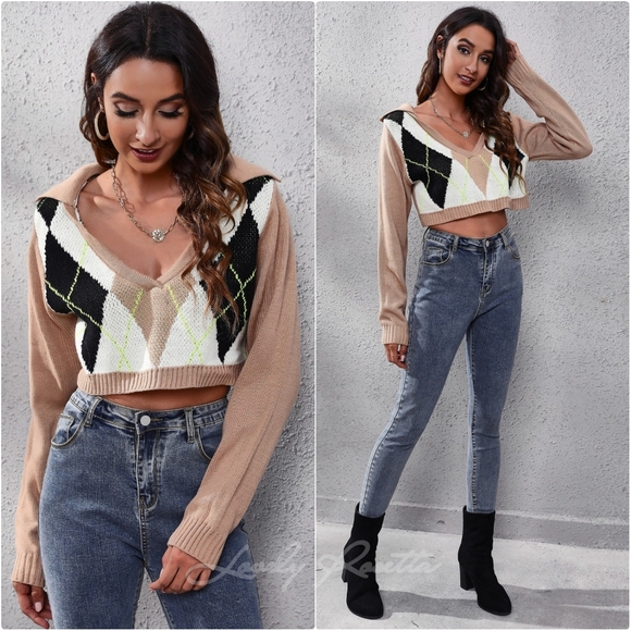 Contemporary Print Cropped Sweater - Picture 1 of 8